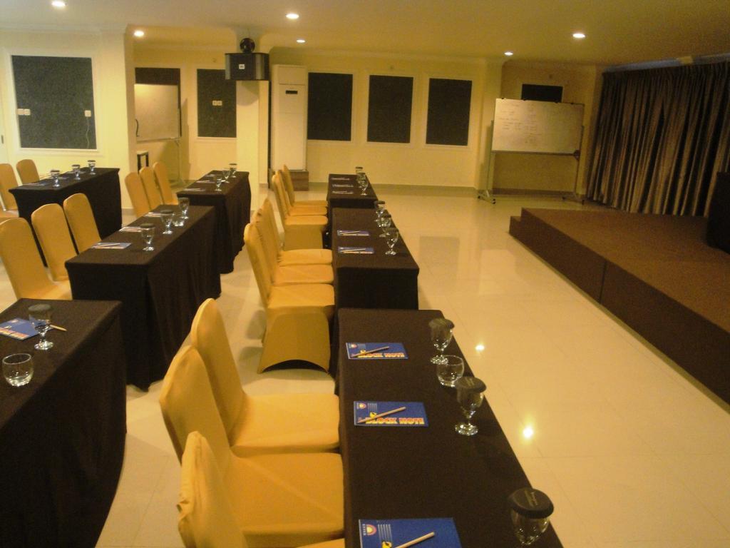 Ramayana Hotel Makassar Ngoại thất bức ảnh