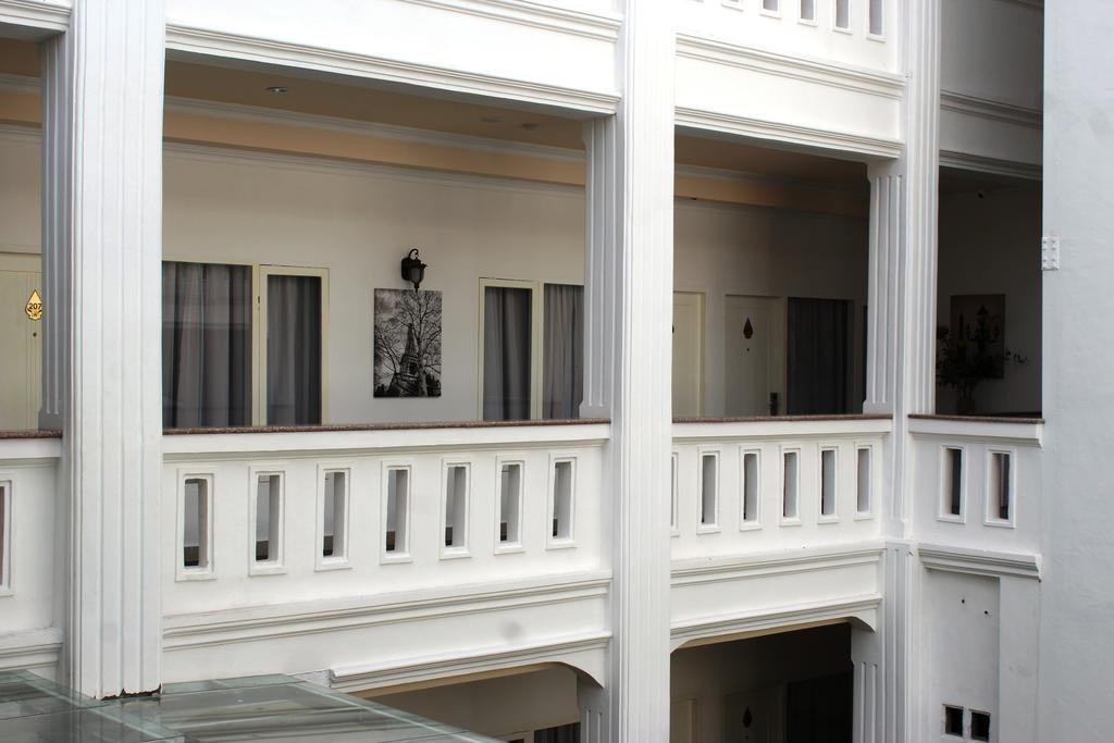 Ramayana Hotel Makassar Ngoại thất bức ảnh